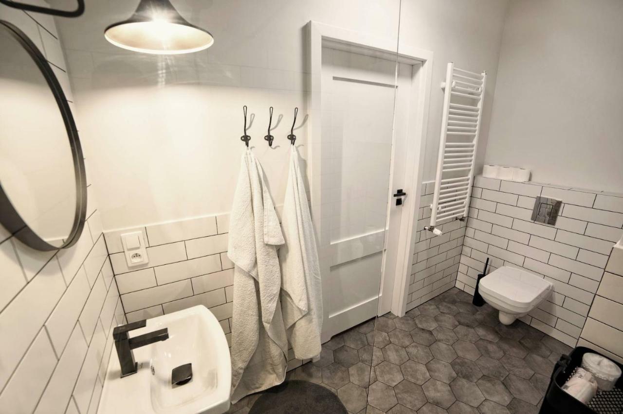 One Apartment *